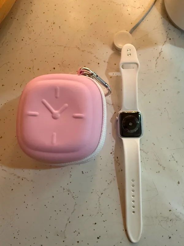 Apple Watch Series 5 40mm - Image 3