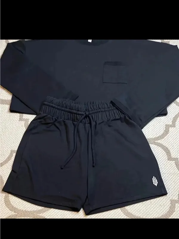 Free People long sleeve top and shorts set - Image 10