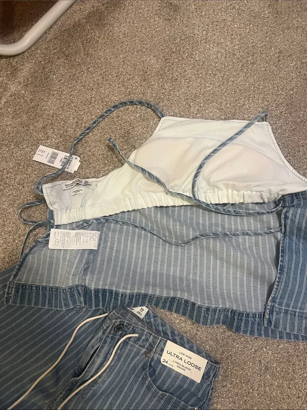 Abercrombie & Fitch Blue Pinstripe ultra loose jeans and matching tie top set - Image 5