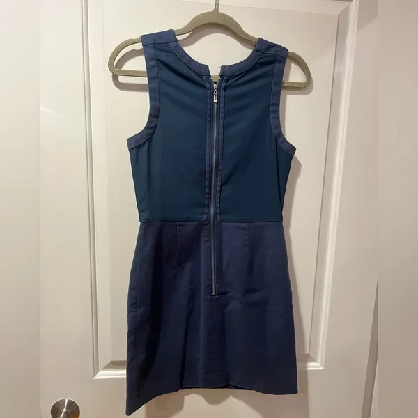 4 Vintage Navy Blue Sleeveless Dress - Image 2