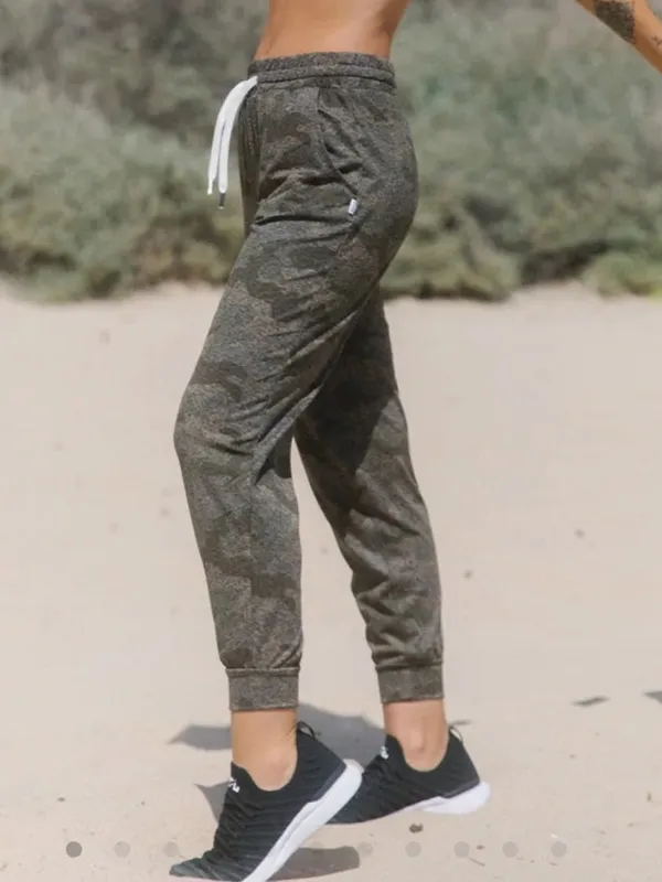 Feat Womens XL Roam‎ Combat Camo Joggers Outdoor Travel - Image 2
