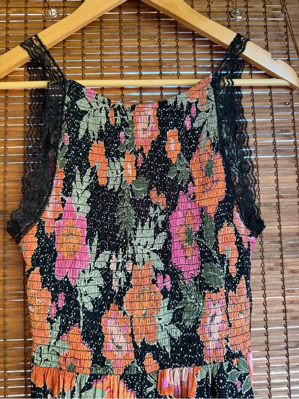 Angie Floral Lace Trim Tiered Midi Dress Size Small NWT Boho - Image 8