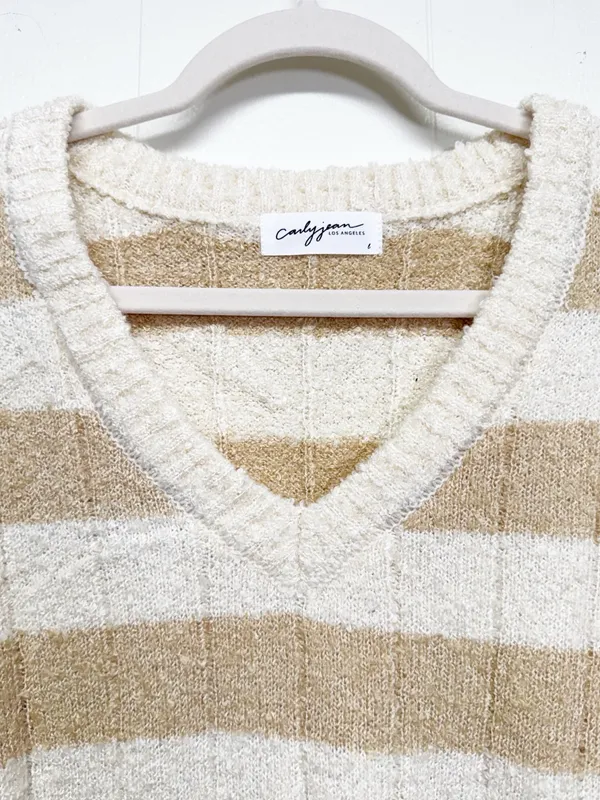 NEW CARLY JEAN LOS ANGELES CJLA Celeste Sweater Tan Cream Large - Image 4