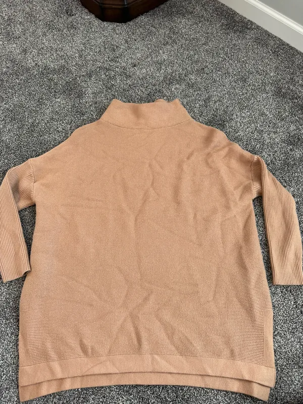 High neck sweater Size M - Image 2