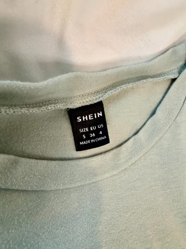 SHEIN East Hampton Village New York Sage Green Graphic T-Shirt Size Small - Image 4
