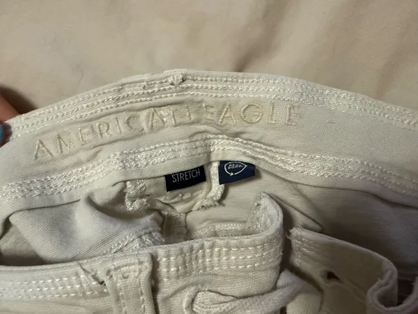 American Eagle Outfitters - Image 3