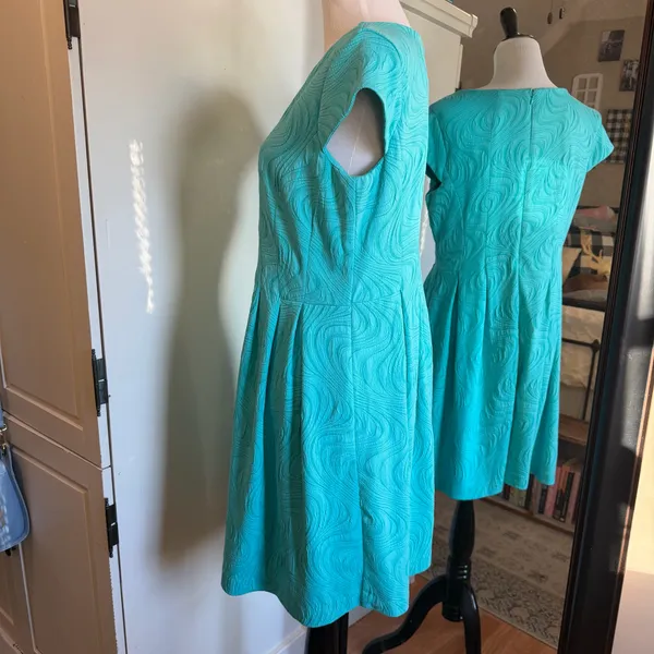 R&K Size 14 Petite Turquoise Dress - Image 2
