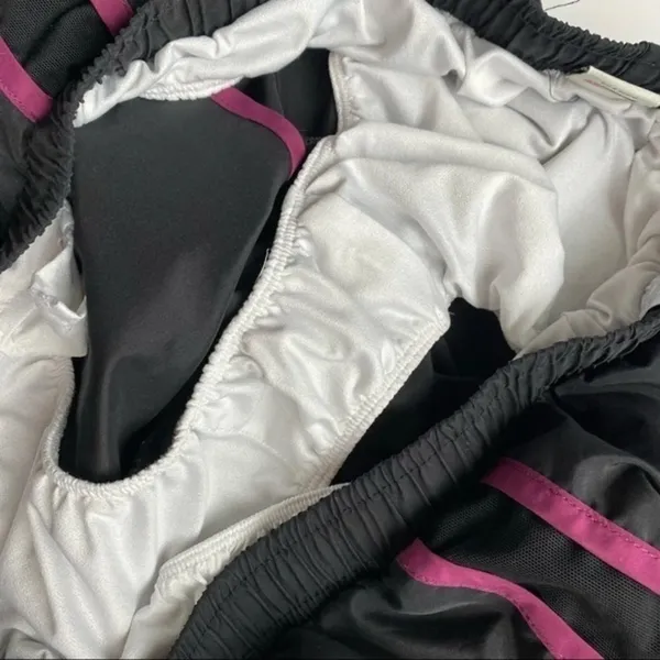 Alo • Black Purple Trim Running Shorts - Image 5