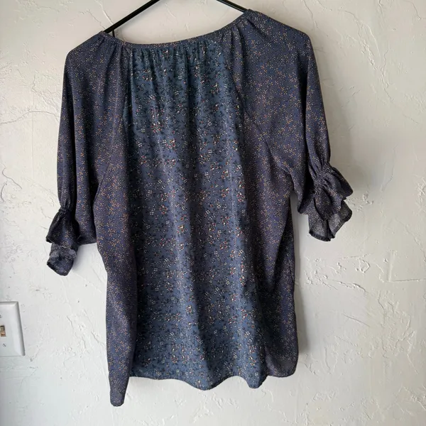 Love Olive CO Size Medium Blue Floral Peasant Ruffle Sleeve‎ - Image 4