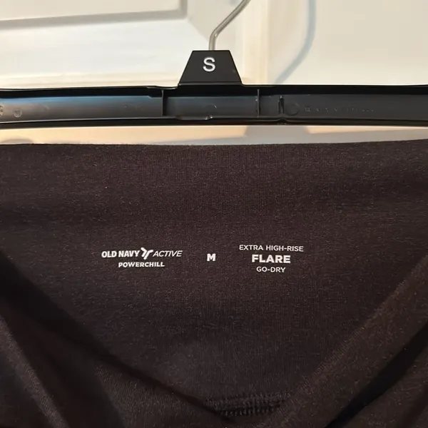 Old Navy Flare Leggings - Image 4