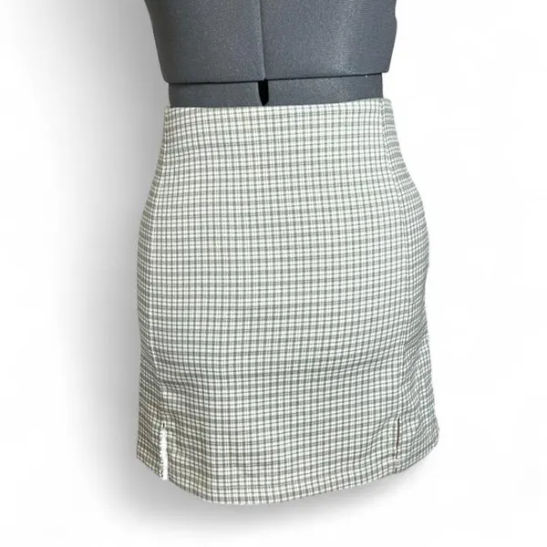 Brandy Melville Green Plaid High Waisted Mini Skirt Size S Preppy Academia 90’s - Image 2