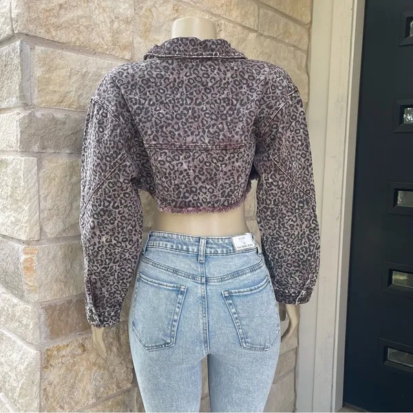 HyFve Cropped Animal Print Distressed‎ Denim Jacket Women’s large - Image 2