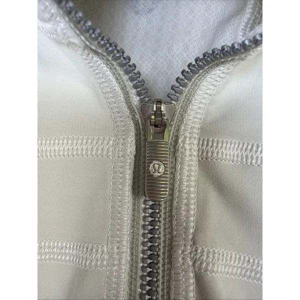 lululemon 1/2 zip front of pack 10 womens off-white athleisure pullover jacket - Image 4