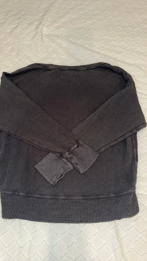 OFFLINE by Aerie Grey Long Sleeve Waffle Shirt - Image 3