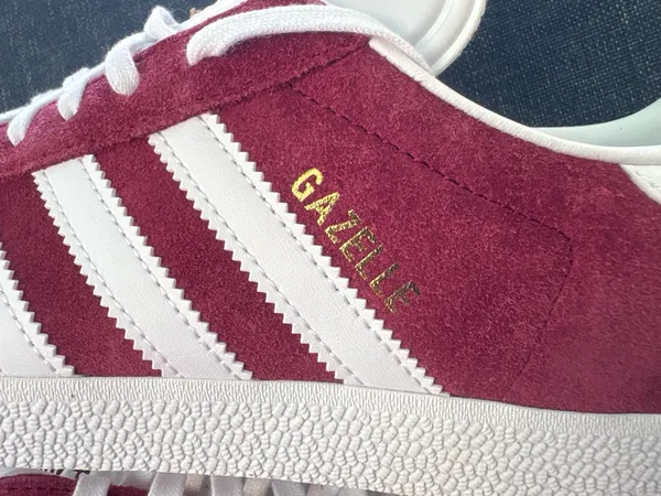 Adidas Gazelle men’s 8.5 - Image 2