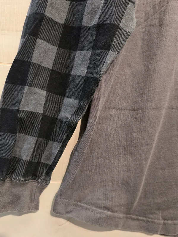 {M} Walt Disney World Spirit Jersey Mickey Mouse Buffalo Plaid Black Grey - Image 2