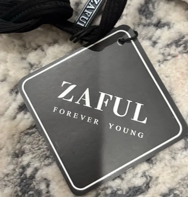 Zaful Monochrome Black & White Halter Bikini - Image 11