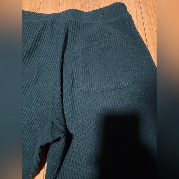 Alo Muse "Midnight Green" Joggers - Image 7