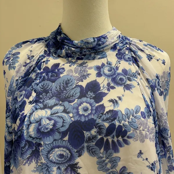 Maeve Anthropologie Blue White Floral‎ Sheer Tunic Blouse High Neck Tie Back L - Image 6