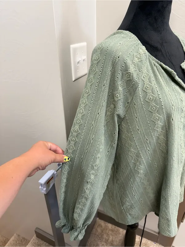 Frye Button Popover Crochet Boho Pistachio Green Blouse Embroidered Textured L - Image 6