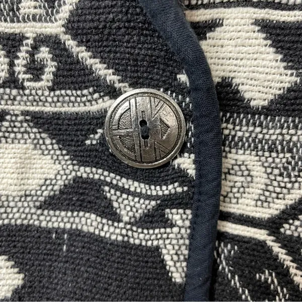 New Identity Y2K 90s black southwestern Cowichan tapestry blanket crop jacket M - Image 11