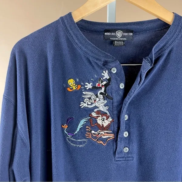 VINTAGE 90's Warner Bros Studio Store XL Looney Tunes Henley Embroidered Shirt - Image 6