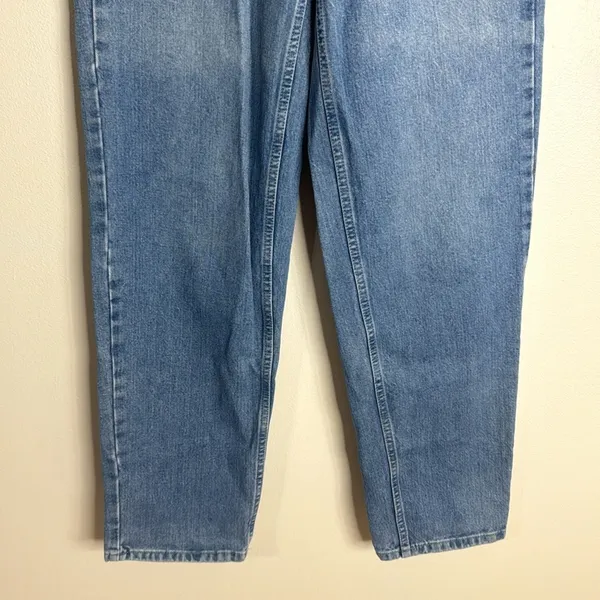BDG ladies high rise baggy denim jeans‎ size 28 - Image 3