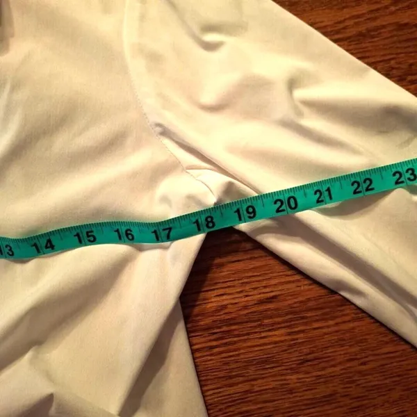 Finley White Long Sleeve Tunic with‎ tie on front Size S Made in USA - Image 7