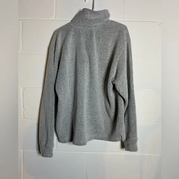 Gray Quarter - Image 2