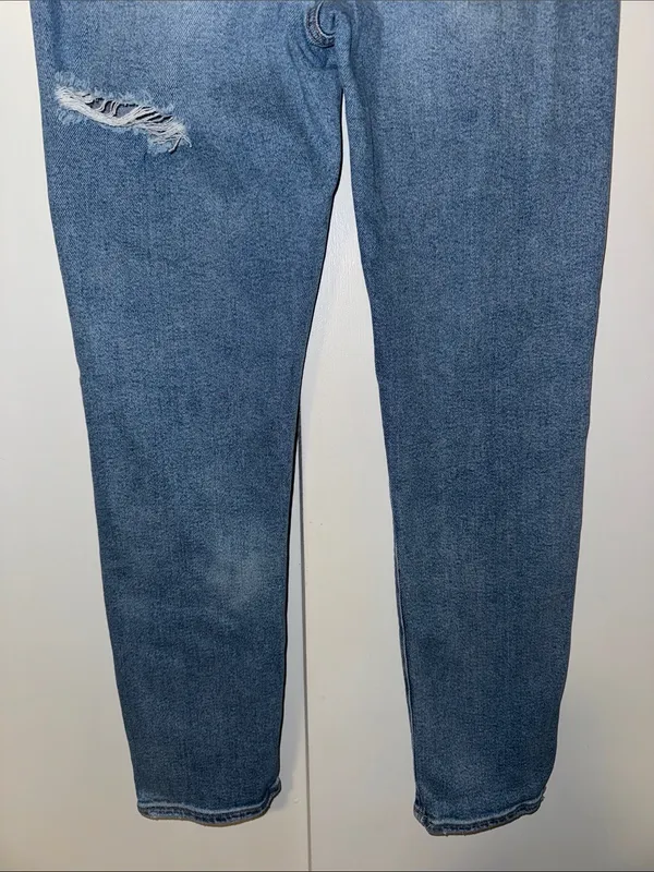 American Eagle Mom Jeans Light Wash High Rise Denim Women’s Size 2 - Image 6