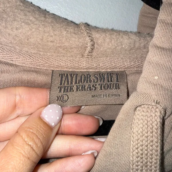 Taylor Swift The Eras Tour Hoodie Women XL Taupe Excellent Graphic Concert Merch - Image 2