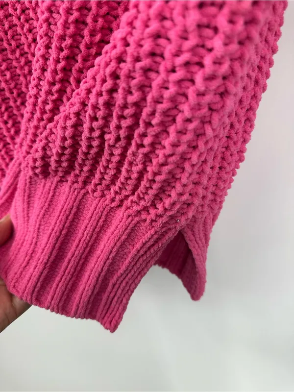 American Eagle Outfitters Pink Boho Baggy Sweater Size Medium - Image 3