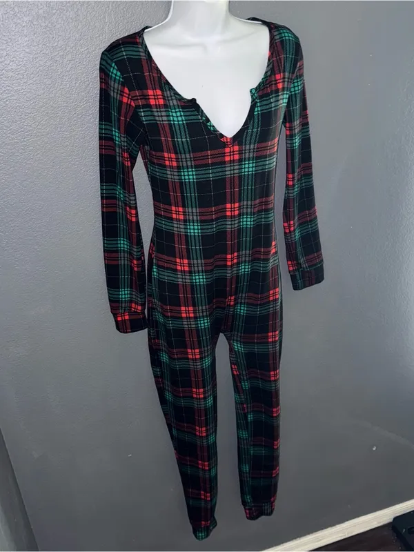 Shosho Women’s Checkered Gingham Red Long Sleeve Pajamas Medium - Image 3