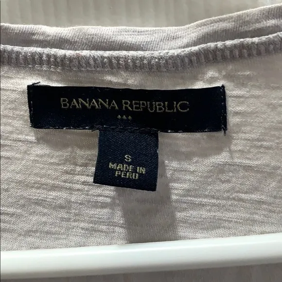 5/$15 - Banana republic small t-shirt‎ - Image 2