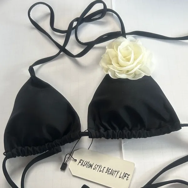 NWT Sporlike Black and Cream 3D Flower Floral Triangle Bikini Top Size Small - Image 3