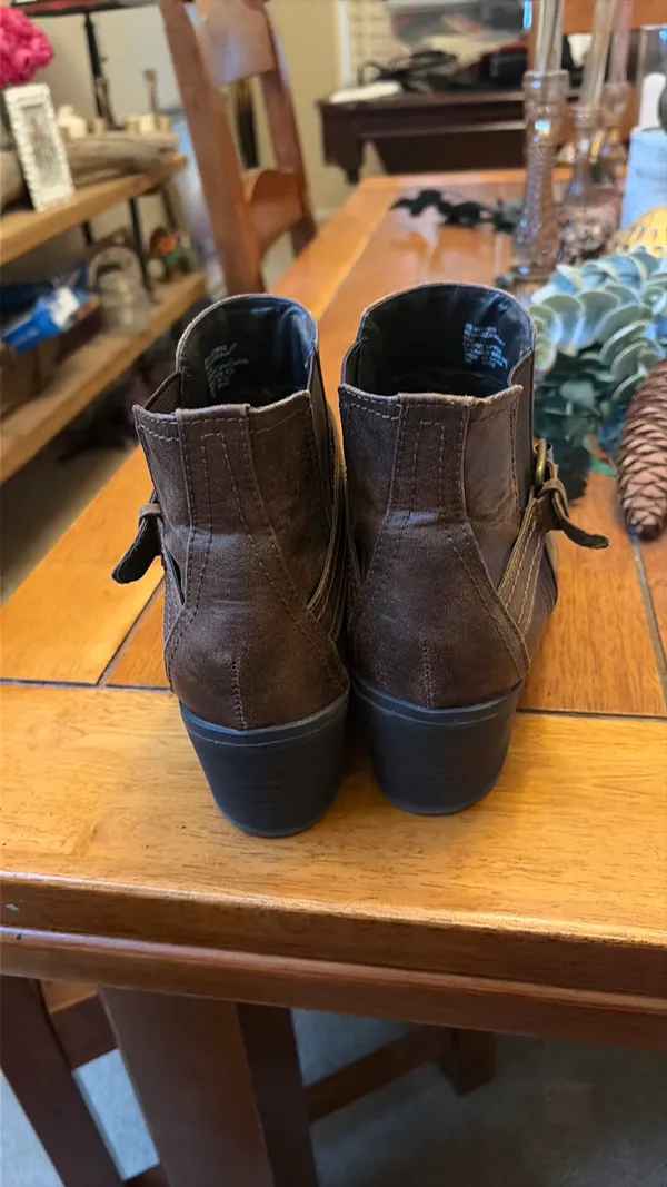 White Mountain Boots - Image 3