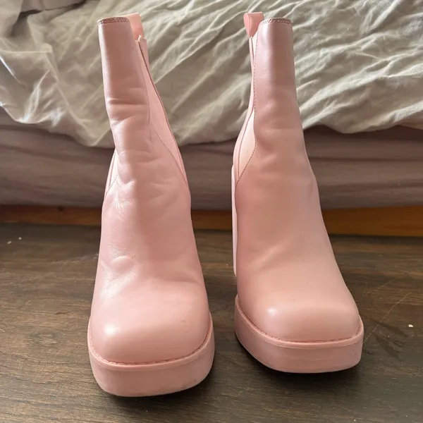 Steve Madden Pink Leather Triple platform Boots - Image 3