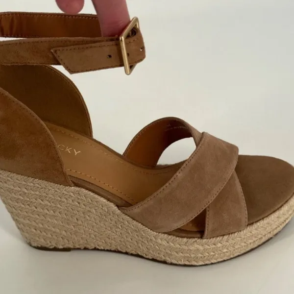 Lisa Vicky Wedge Sandals Tan Size 8 - Image 6