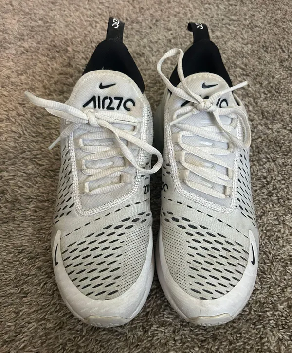 Nike Air Max 270 Shoes - Image 2