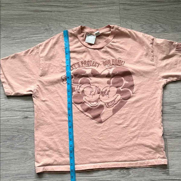 Disney Blush Mickey & Minnie Heart Tee Size Medium - Image 5