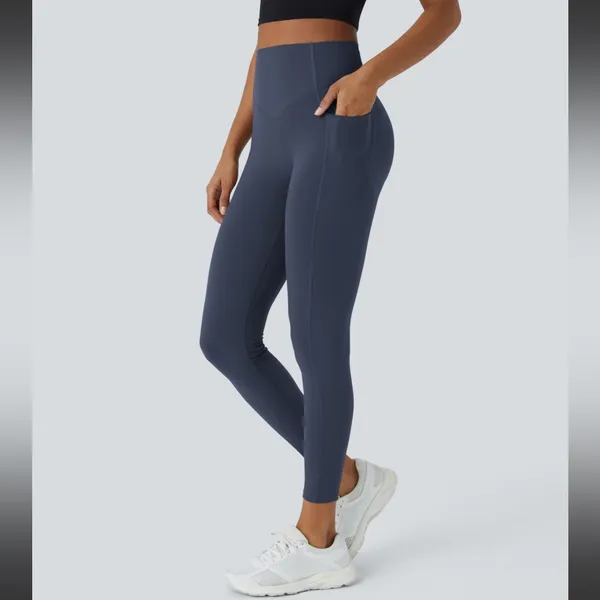 Halara UltraSculpt Scrunch Butt Lifting Tummy Control Shaping leggings 25” - Image 3