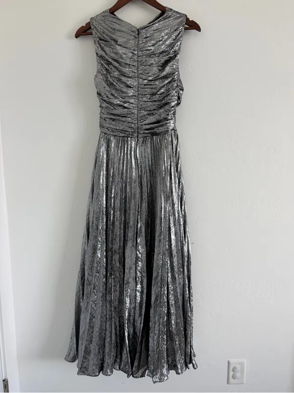 ML Monique Lhuillier Metallic Silver Cutout Bow Maxi Gown Size 4 NWOT - Image 3