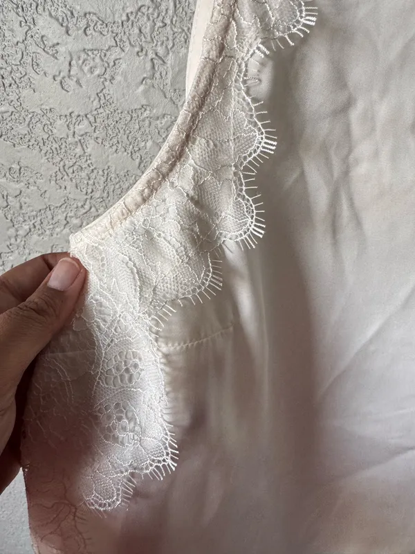 Banana Republic Lace Blouse large ivory euc romantic lace fairy - Image 4