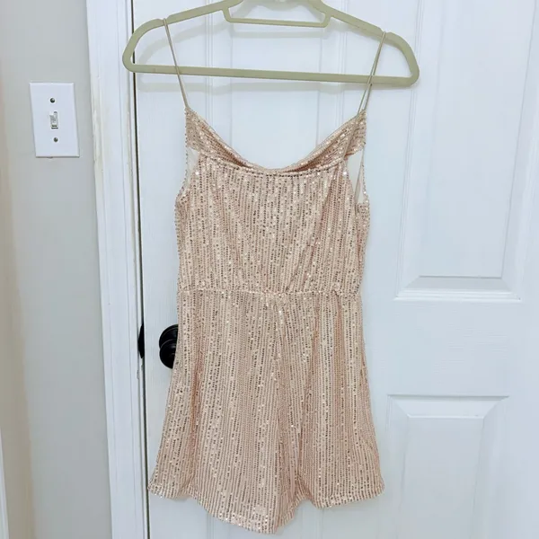 D&M Sequin Gold Romper Size M - Image 4