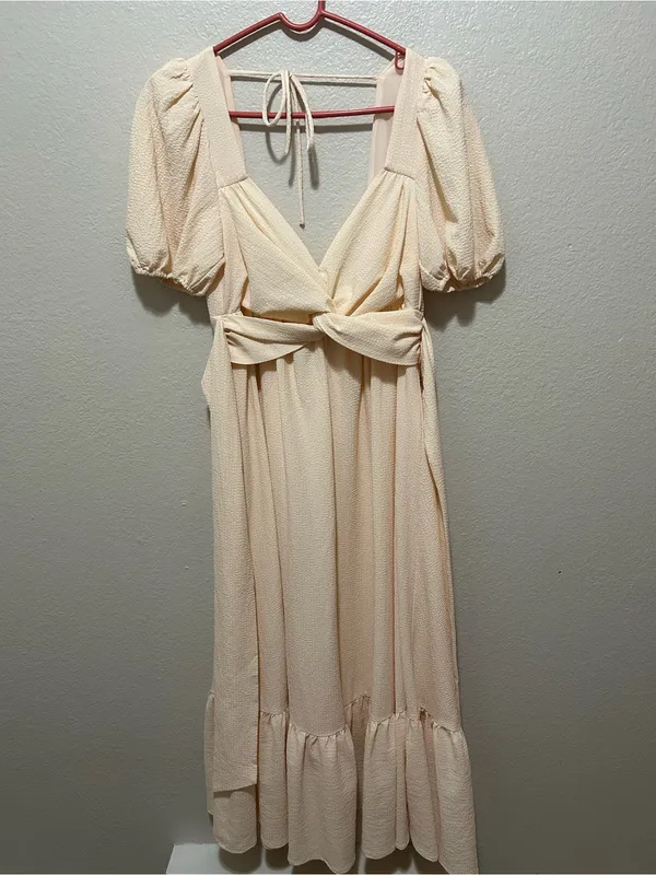 ASTR The Label Twist Bust Tie Back Puff Sleeve Midi Dress Cream Peach Medium - Image 5