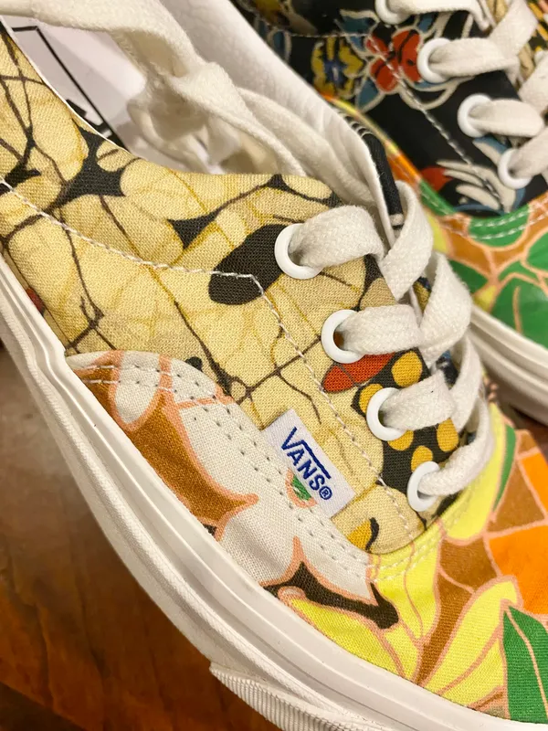 Vans Sneakers. Size 6.5 - Image 3