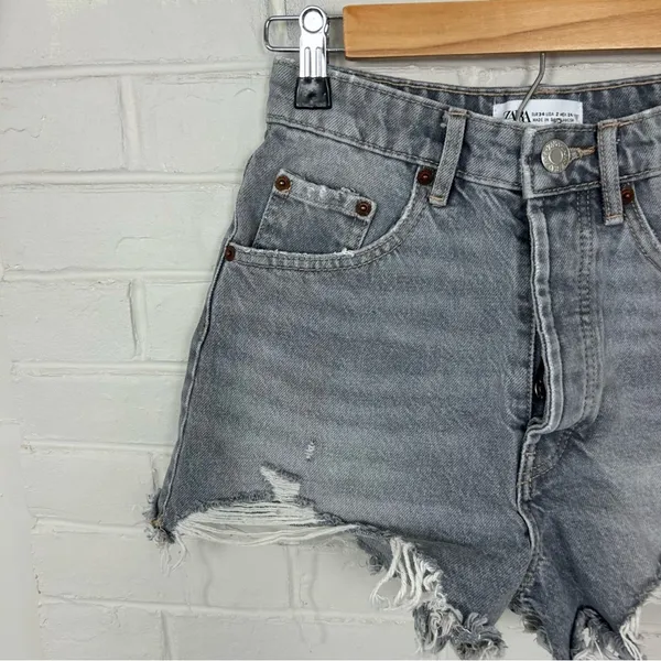 Zara Washed Grey Black Button Fly Distressed Denim Shorts Size 2 - Image 4