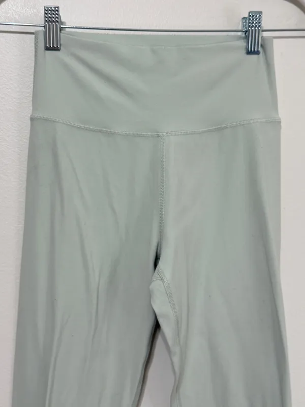 Aritzia TNA Leggings Size Small Green - Image 3