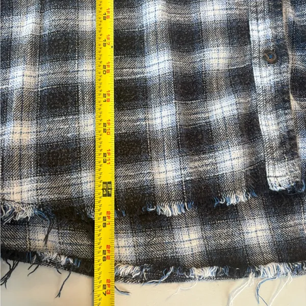 BDG‎ Urban Outfitters Navy Plaid Hi-Low Flannel Shirt Frayed Grunge Size 0439 - Image 8