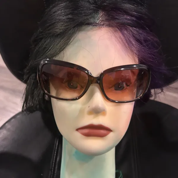 Guess Amber Sunglasses - Image 3